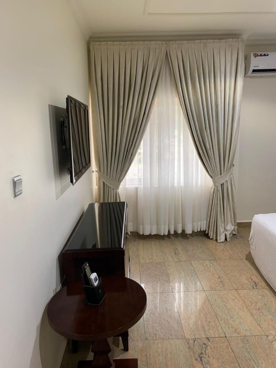 Ofas Chelsea Hotel Abuja Exterior photo